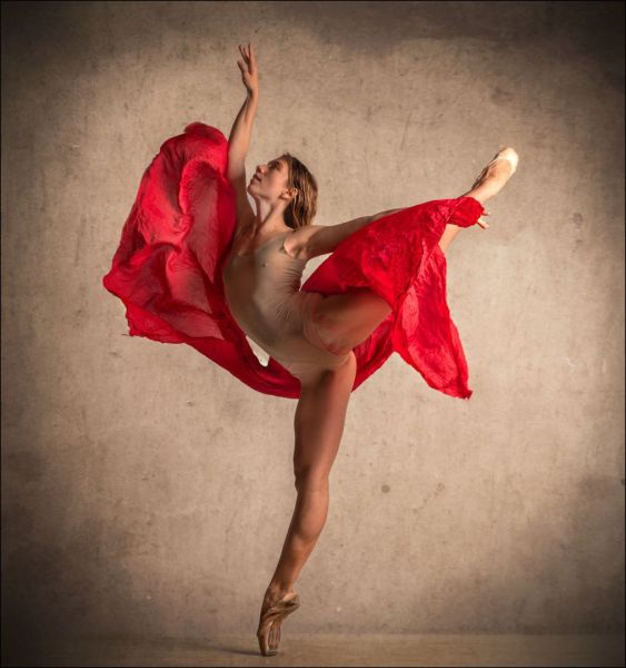 LADY IN RED